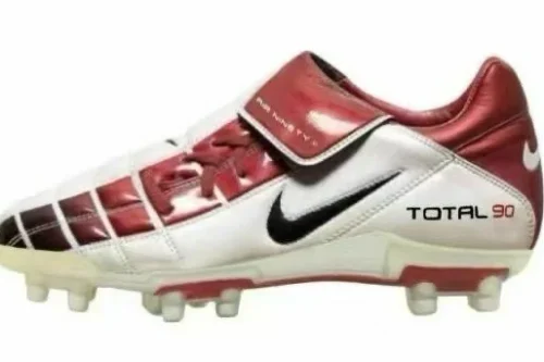 Chuteira Nike Total 90 Campo - Branco/Vermelho